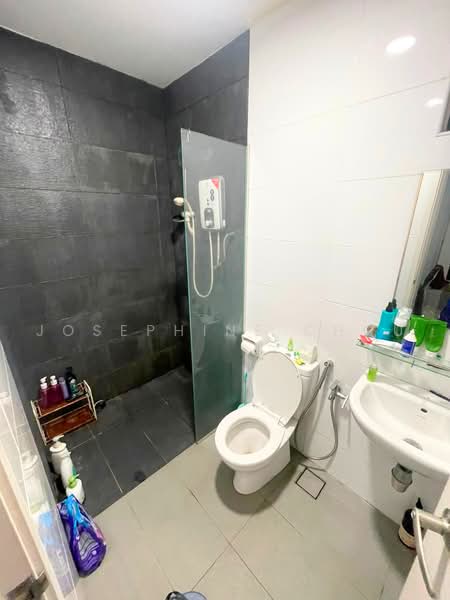 Service Residence for Rent at Utropolis Suites 2 - Josephine Chou - Bathroom - PropertyGuru.com.my