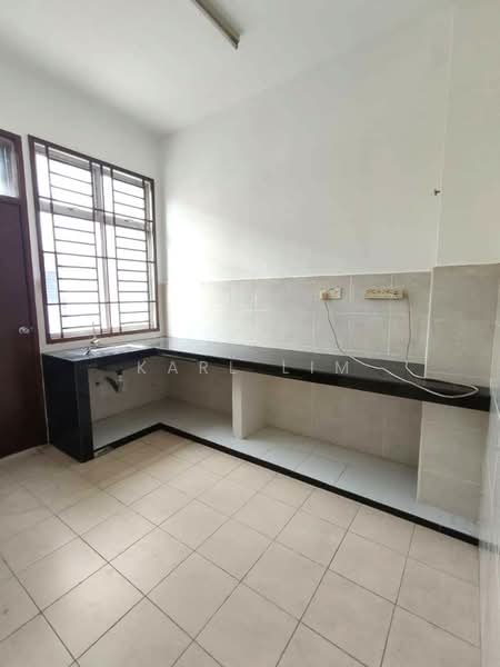 2-storey Terraced House for Sale in Bukit Indah (Iskandar Puteri (Nusajaya)) - Karl Lim - Kitchen - PropertyGuru.com.my