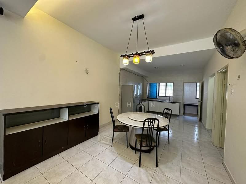 2-storey Terraced House for Rent in Taman Impian Emas (Skudai) - SJ CHAN - Dining Room - PropertyGuru.com.my