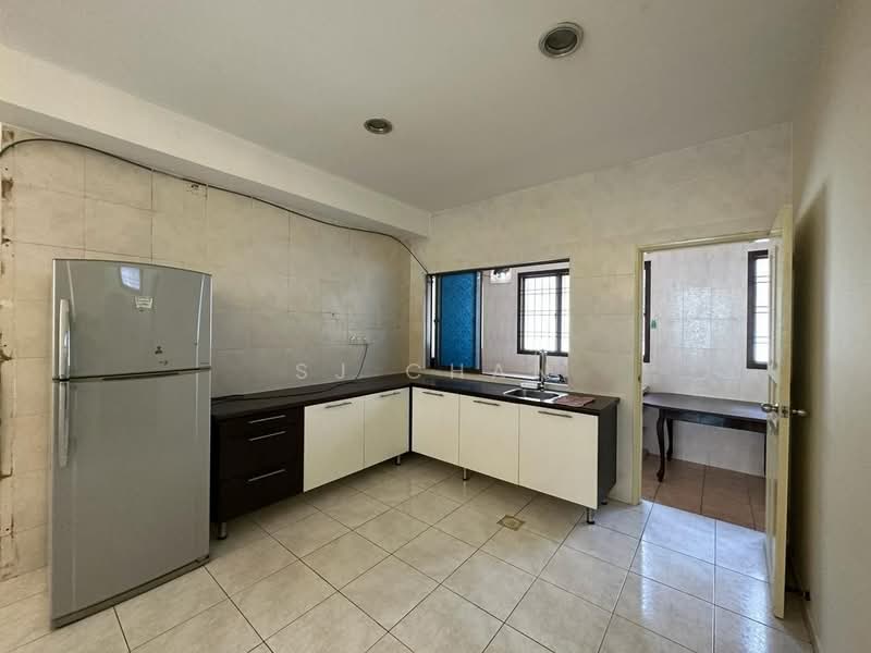 2-storey Terraced House for Rent in Taman Impian Emas (Skudai) - SJ CHAN - Kitchen - PropertyGuru.com.my