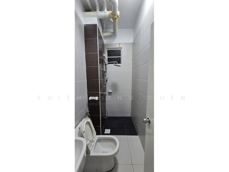 Pangsapuri untuk Disewa di Nusa Heights (Nusa Puncak) - Shieh Long Chen - Bathroom - PropertyGuru.com.my