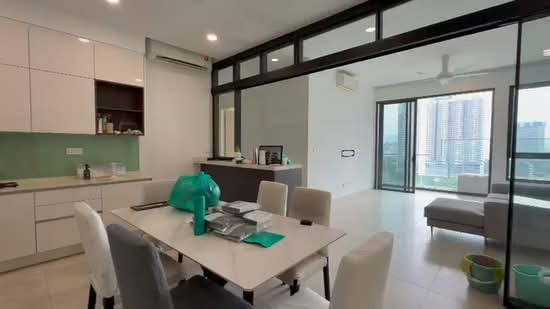 Kondominium untuk Disewa di Trinity Pentamont - Izzaza Izzati - PropertyGuru.com.my