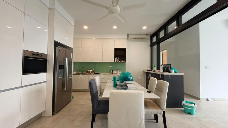 Kondominium untuk Disewa di Trinity Pentamont - Izzaza Izzati - Kitchen - PropertyGuru.com.my