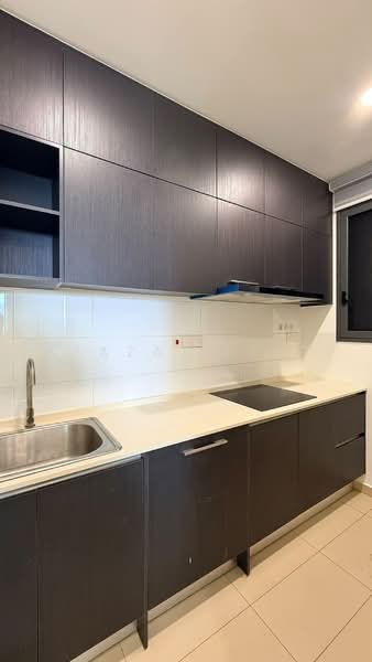 Kondominium untuk Disewa di Trinity Pentamont - Izzaza Izzati - Kitchen - PropertyGuru.com.my