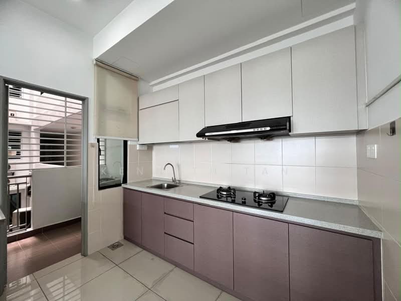 Pangsapuri untuk Disewa di Austin Regency (Pangsapuri Austin Perdana) - Kenneth Tan - Kitchen - PropertyGuru.com.my