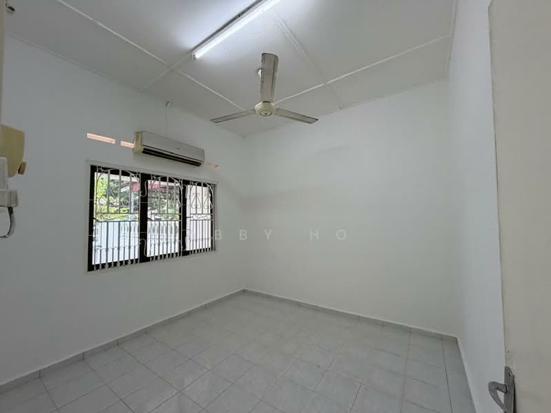 Rumah Teres 1 Tingkat untuk Dijual di Taman Kerjasama (Bukit Baru) - Abby Ho - PropertyGuru.com.my