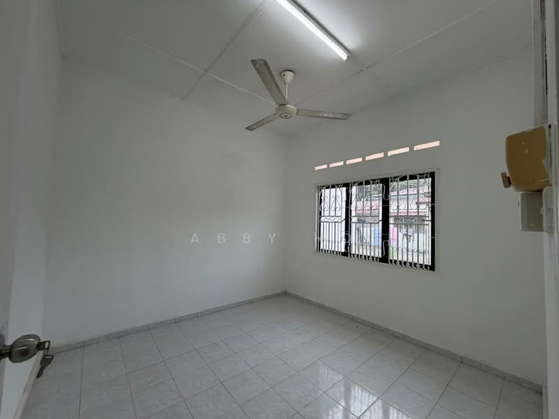 Rumah Teres 1 Tingkat untuk Dijual di Taman Kerjasama (Bukit Baru) - Abby Ho - Interior - PropertyGuru.com.my