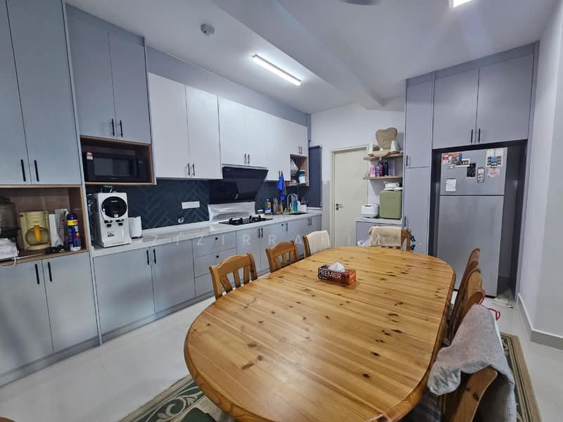 Kondominium untuk Disewa di Flora Rosa - Azizirrahim . - Kitchen - PropertyGuru.com.my