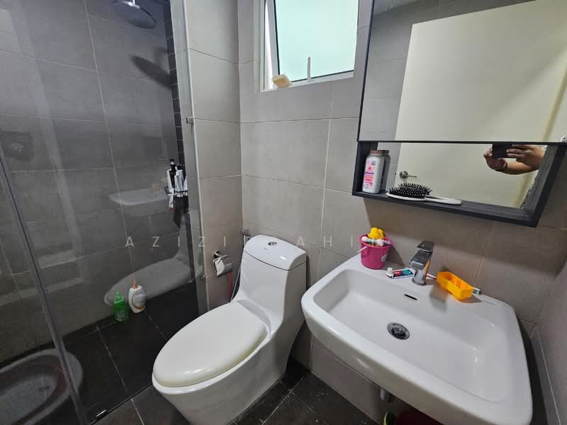 Kondominium untuk Disewa di Flora Rosa - Azizirrahim . - Bathroom - PropertyGuru.com.my