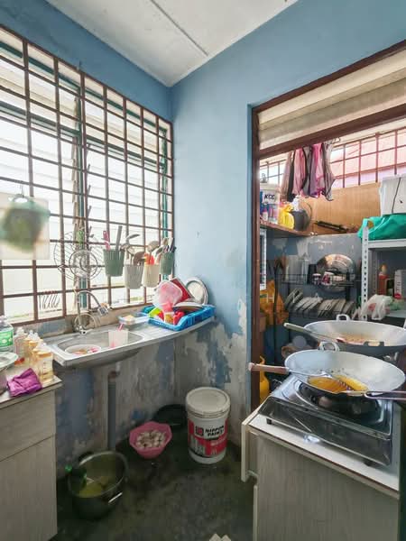 Rumah Flat untuk Dijual di Taman Daya - Jalan Nibong 28 - Stella Chia - Kitchen - PropertyGuru.com.my