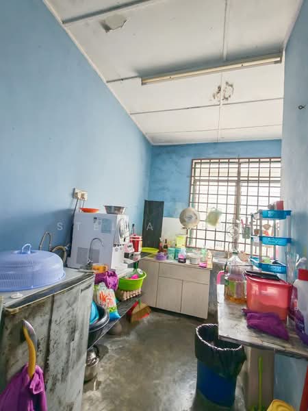 Rumah Flat untuk Dijual di Taman Daya - Jalan Nibong 28 - Stella Chia - Kitchen - PropertyGuru.com.my