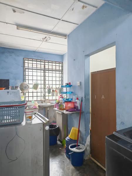Rumah Flat untuk Dijual di Taman Daya - Jalan Nibong 28 - Stella Chia - Kitchen - PropertyGuru.com.my