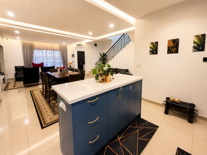 Rumah Teres 2-Tingkat untuk Dijual di Cyberjaya (Selangor) - Mohd Shafik - Living Room - PropertyGuru.com.my
