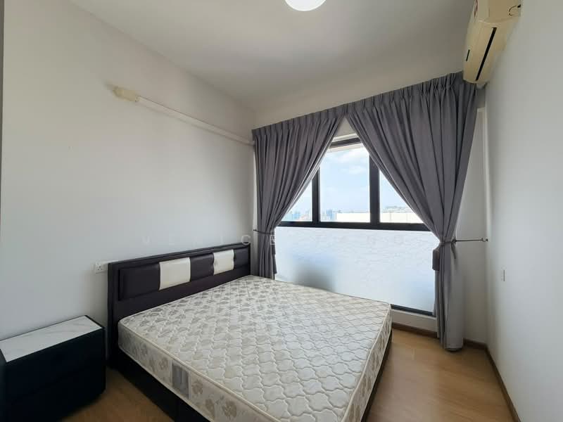 Kondominium untuk Dijual di Bay Point @ Country Garden Danga Bay - Venice Tang - Bedroom - PropertyGuru.com.my