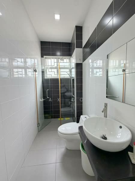 Rumah Kluster untuk Dijual di Nusa Duta (Iskandar Puteri (Nusajaya)) - Max Loh - Bathroom - PropertyGuru.com.my