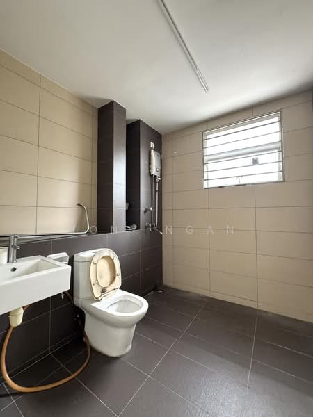 2-storey Terraced House for Sale in Ambang Botanic (Klang) - Tony Ngan - Bathroom - PropertyGuru.com.my