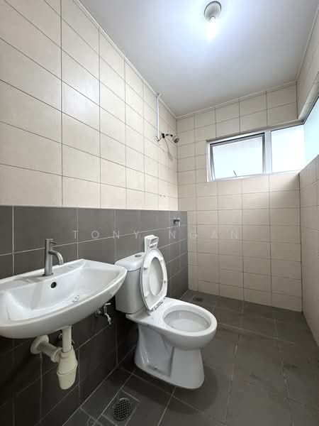 2-storey Terraced House for Sale in Ambang Botanic (Klang) - Tony Ngan - Bathroom - PropertyGuru.com.my