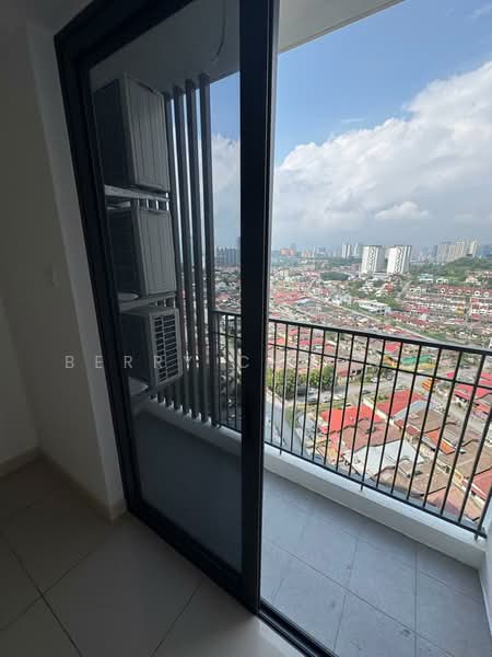 Kediaman Servis untuk Dijual di Aster Hill - Berry Choong - Balcony - PropertyGuru.com.my