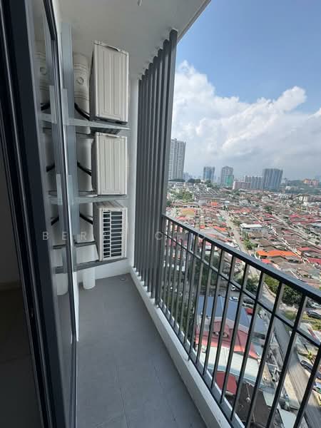Kediaman Servis untuk Dijual di Aster Hill - Berry Choong - Balcony - PropertyGuru.com.my