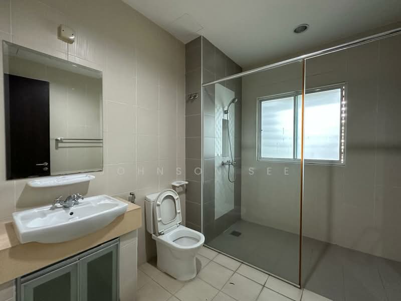 2.5-storey Terraced House for Rent in USJ Heights (Subang Jaya) - Johnson See - Bathroom - PropertyGuru.com.my