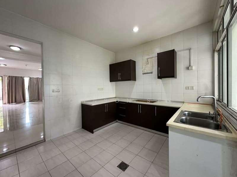 2.5-storey Terraced House for Rent in USJ Heights (Subang Jaya) - Johnson See - Kitchen - PropertyGuru.com.my