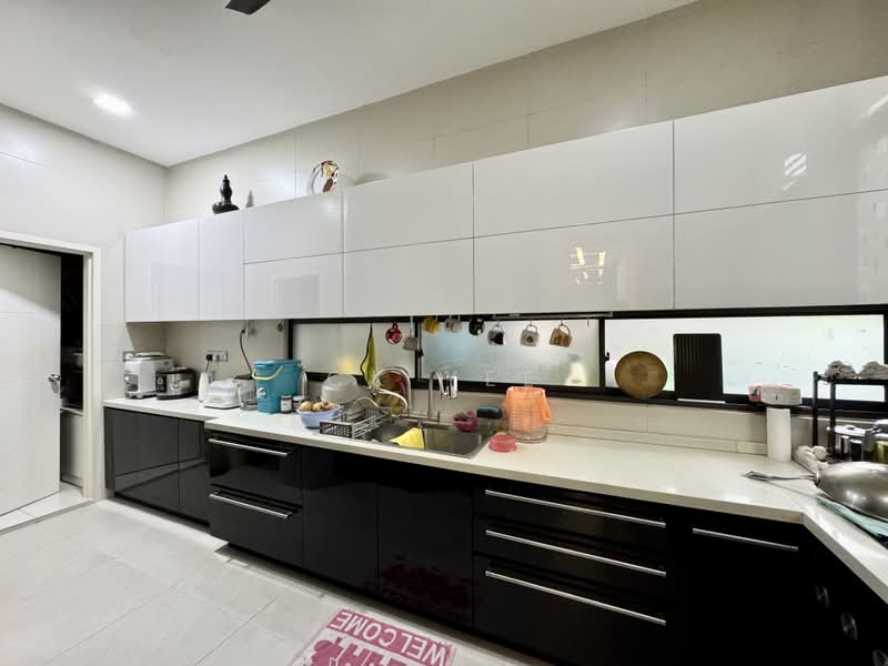 Semi-Detached House for Sale in Taman Equine (Seri Kembangan) - CK Yee - PropertyGuru.com.my