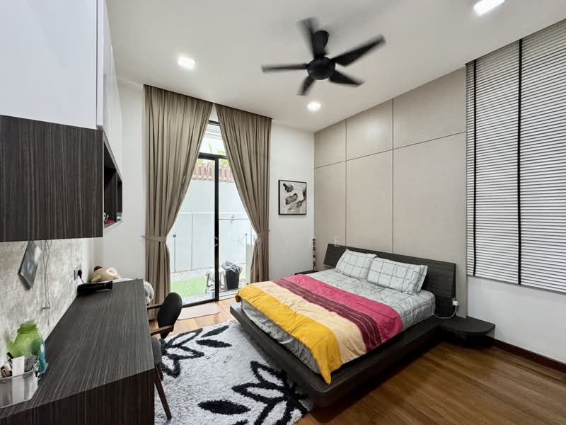 Semi-Detached House for Sale in Taman Equine (Seri Kembangan) - CK Yee - PropertyGuru.com.my