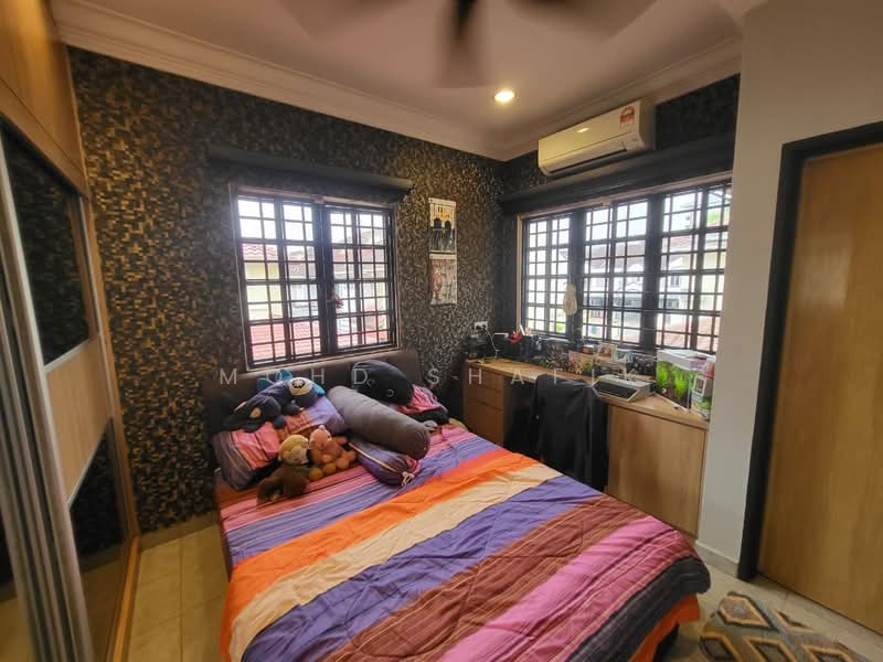 2-storey Terraced House for Sale in Kota Kemuning (Shah Alam) - Mohd Shafik - Bedroom - PropertyGuru.com.my