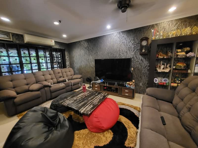 2-storey Terraced House for Sale in Kota Kemuning (Shah Alam) - Mohd Shafik - Living Room - PropertyGuru.com.my