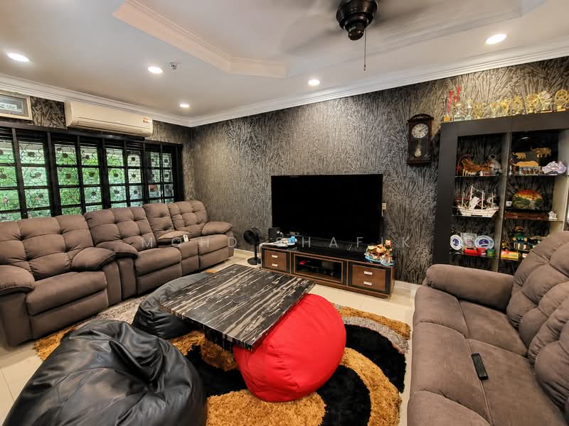 Rumah Teres 2-Tingkat untuk Dijual di Kota Kemuning (Shah Alam) - Mohd Shafik - Living Room - PropertyGuru.com.my