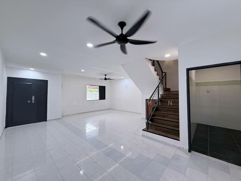 Rumah Teres 2-Tingkat untuk Dijual di Taman Kota Jaya (Kota Tinggi) - Calley Chin - Living Room - PropertyGuru.com.my