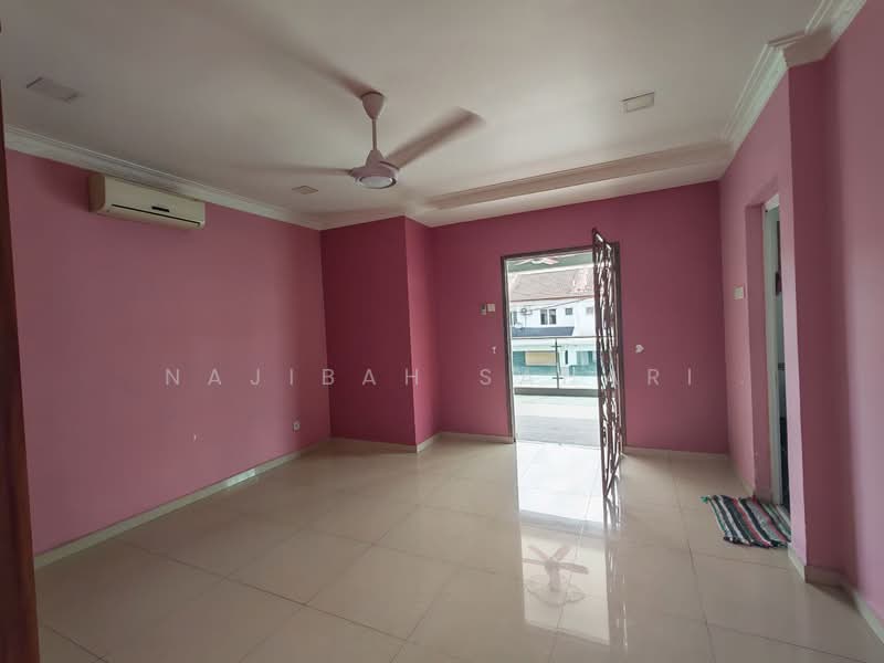 2-storey Terraced House for Sale in Saujana Impian (Kajang) - Najibah Sahari - PropertyGuru.com.my