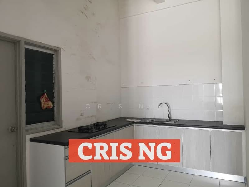 Kondominium untuk Dijual di The Golden Triangle Condominium - Cris Ng - Kitchen - PropertyGuru.com.my