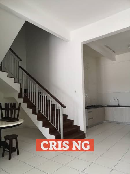 Kondominium untuk Dijual di The Golden Triangle Condominium - Cris Ng - Kitchen - PropertyGuru.com.my