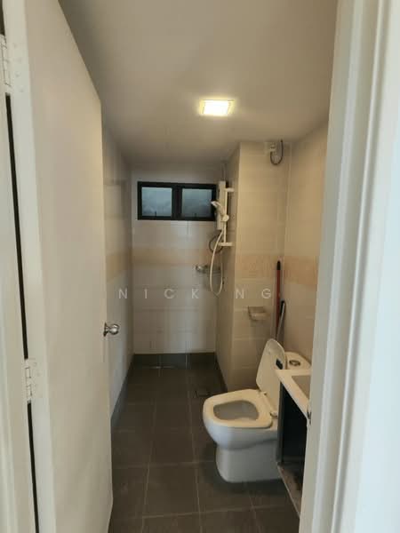Apartment for Sale at Anjung Hijau (Greenfields) - Nick Ng - Bathroom - PropertyGuru.com.my