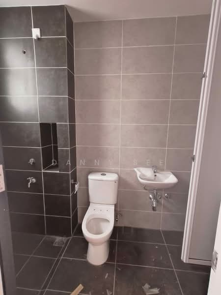 Rumah Teres 2-Tingkat untuk Dijual di Bandar Putra (Kulai) - Danny See - Bathroom - PropertyGuru.com.my