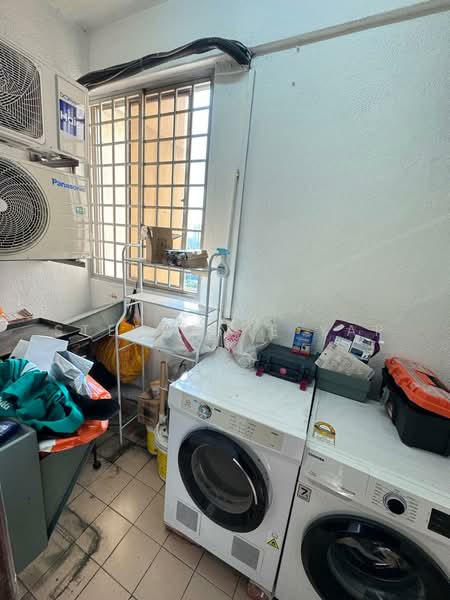 Pangsapuri untuk Dijual di Pangsapuri Persiaran Tanjung - Stephanie Yap - Balcony - PropertyGuru.com.my