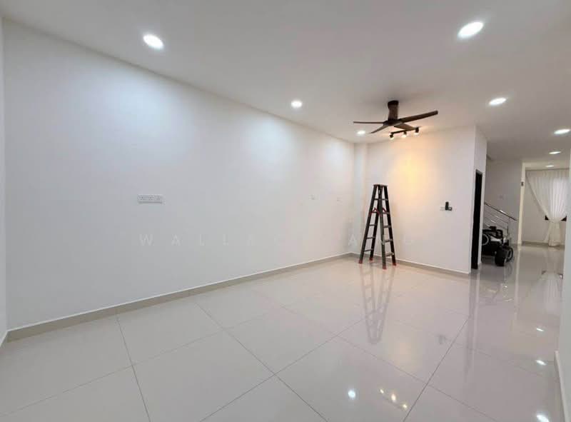 Rumah Kluster untuk Disewa di Taman Mutiara Mas (Skudai) - Wallace Ang - Living Room - PropertyGuru.com.my