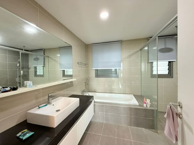 Condominium for Sale at Iskandar Residences - Venice Tang - Bathroom - PropertyGuru.com.my