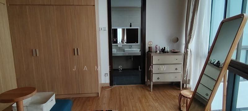Terraced House for Rent in Damansara Perdana (Selangor) - James Law - Walk in closet in the master bedroom - PropertyGuru.com.my