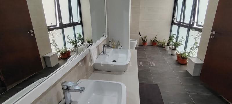 Terraced House for Rent in Damansara Perdana (Selangor) - James Law - Master Bathroom - PropertyGuru.com.my