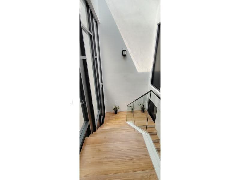 Terraced House for Rent in Damansara Perdana (Selangor) - James Law - Beautiful stairs - PropertyGuru.com.my