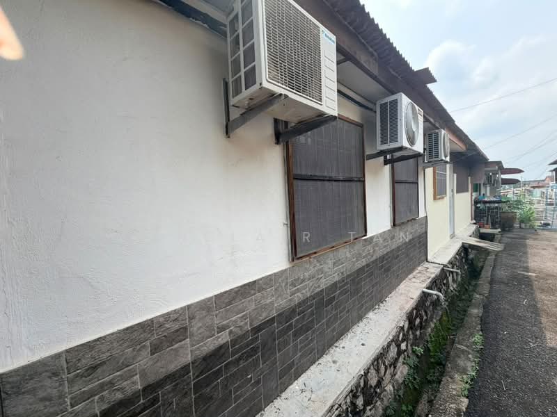 Rumah Teres 1-Tingkat untuk Dijual di Ayer Keroh (Melaka) - Sinclair Tan - Exterior - PropertyGuru.com.my