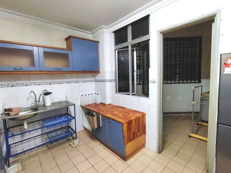 Condominium for Sale at Impian Heights - Yeong Khek Tan - Kitchen - PropertyGuru.com.my