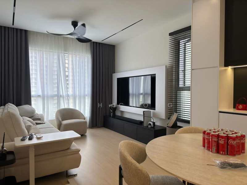 Kondominium untuk Dijual di Emerald Hill - Fish Chong - Living Room - PropertyGuru.com.my
