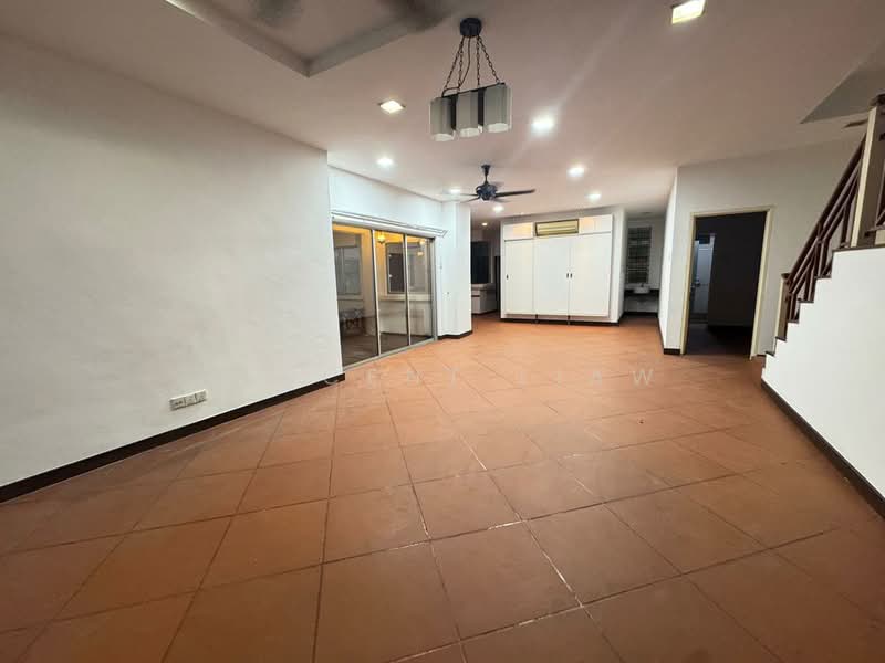Rumah Teres 2-Tingkat untuk Dijual di Ara Damansara (Selangor) - Vincent Liaw - Living Room - PropertyGuru.com.my