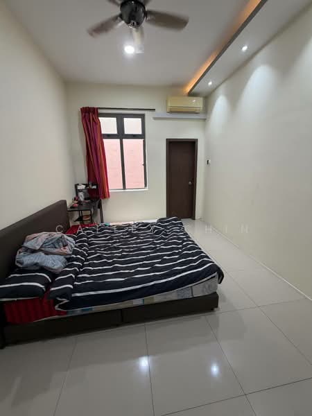 Rumah Kluster untuk Dijual di Taman Bukit Skudai (Skudai) - Calley Chin - Bedroom - PropertyGuru.com.my