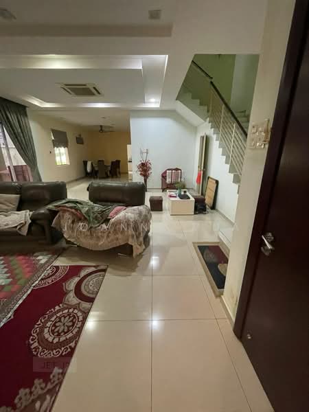 Rumah Berkembar untuk Dijual di Ambang Botanic (Klang) - Joanne Pua - Living Room - PropertyGuru.com.my