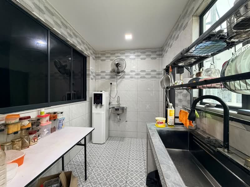 2-storey Terraced House for Sale in Kota Emerald (Rawang) - SK Luk - Kitchen - PropertyGuru.com.my