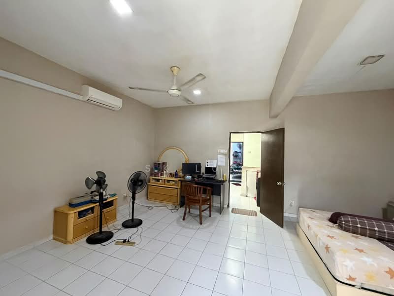 2-storey Terraced House for Sale in Kota Emerald (Rawang) - SK Luk - Study - PropertyGuru.com.my
